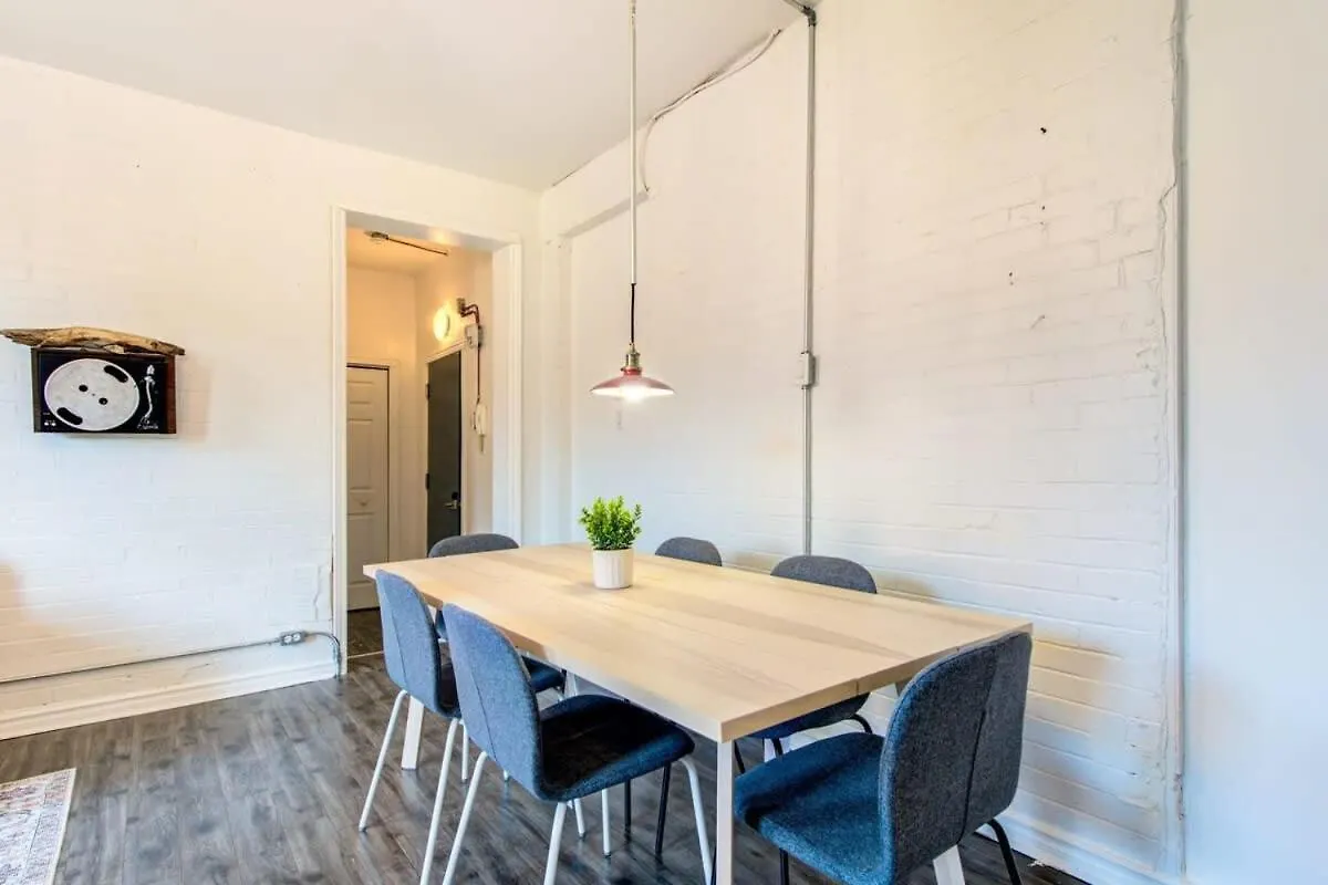 Chez Mont Royal Apartments! Μόντρεαλ 0*,  Καναδάς