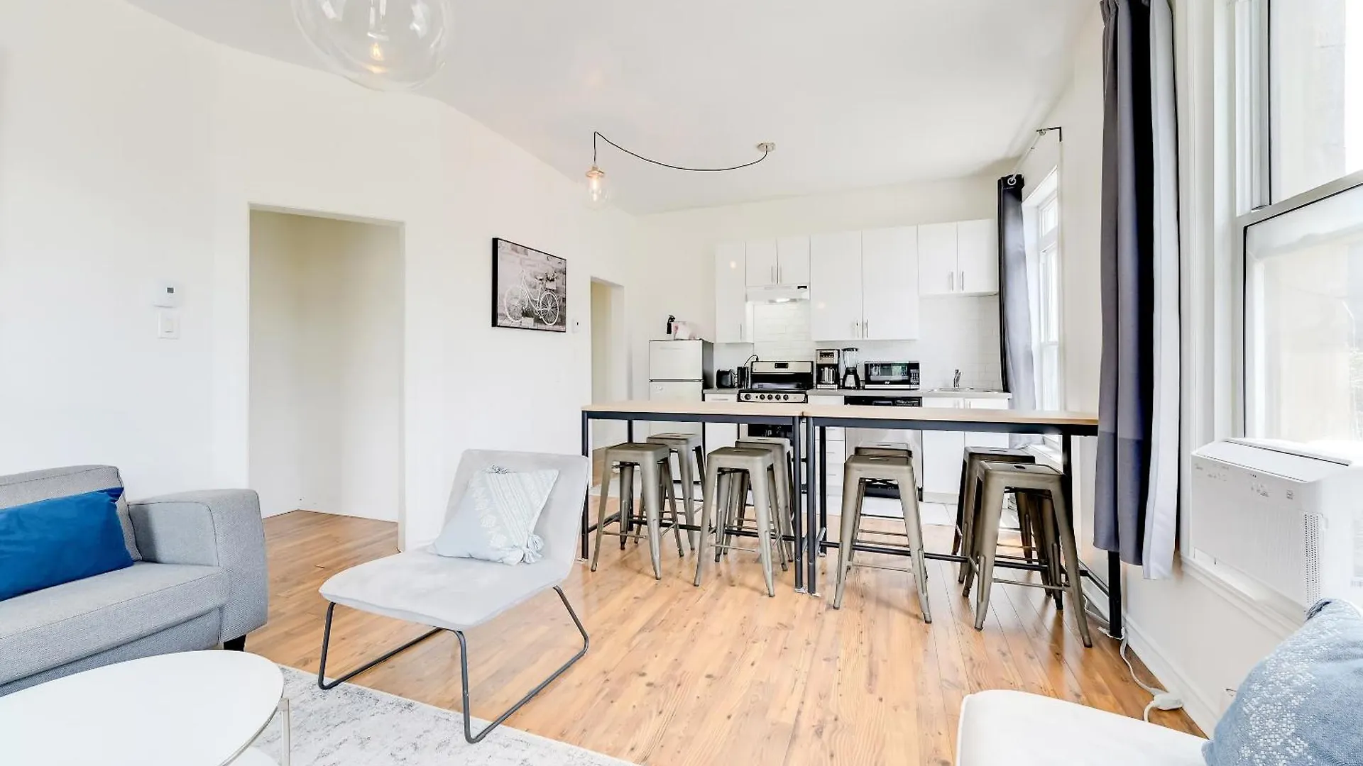 Chez Mont Royal Apartments! Montreal 0*,  Canada
