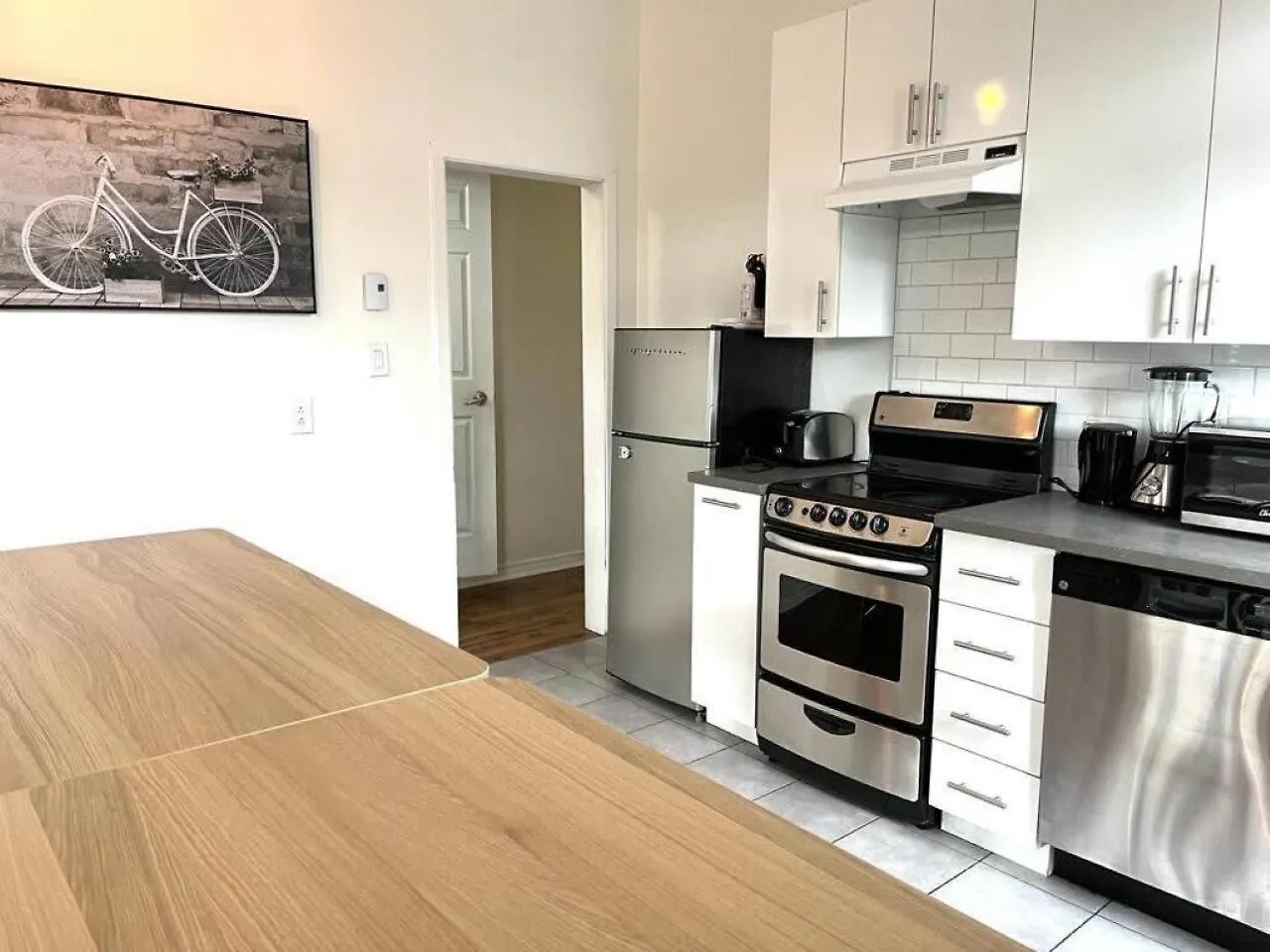 Chez Mont Royal Apartments! Montreal