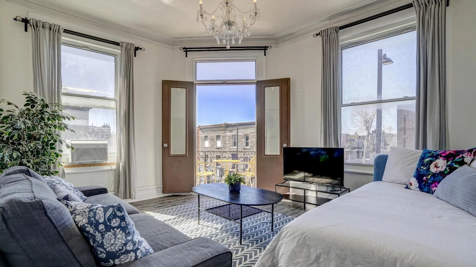 Chez Mont Royal Apartments! Montreal 0*,  Canada