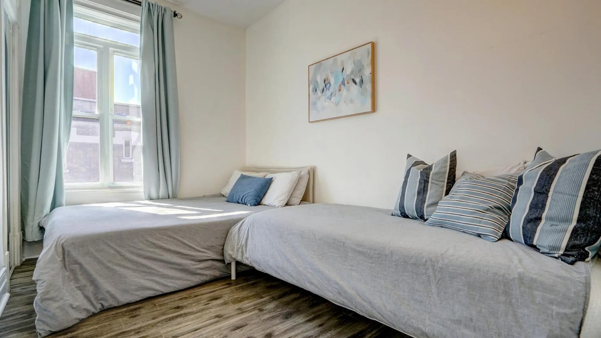 Chez Mont Royal Apartments! Montreal